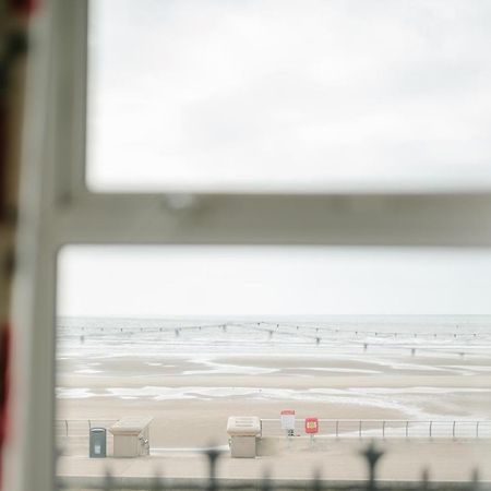 The Chimes On The Sea Bed & Breakfast Blackpool Exterior photo