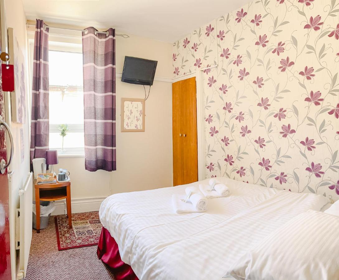 The Chimes On The Sea Bed & Breakfast Blackpool Exterior photo