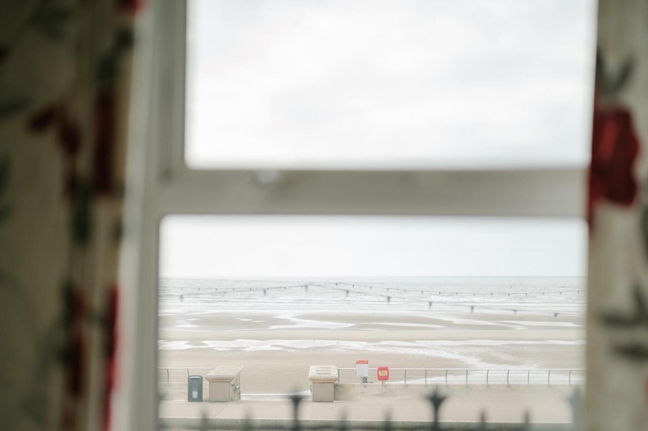 The Chimes On The Sea Bed & Breakfast Blackpool Exterior photo